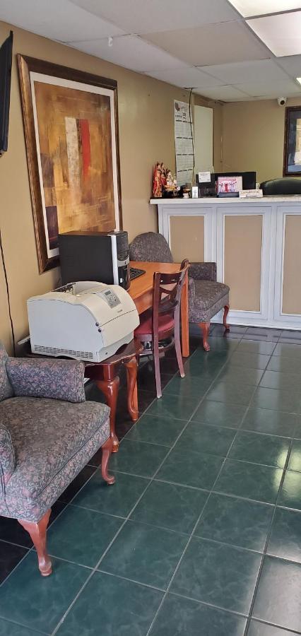 Conway Express Inn Екстер'єр фото